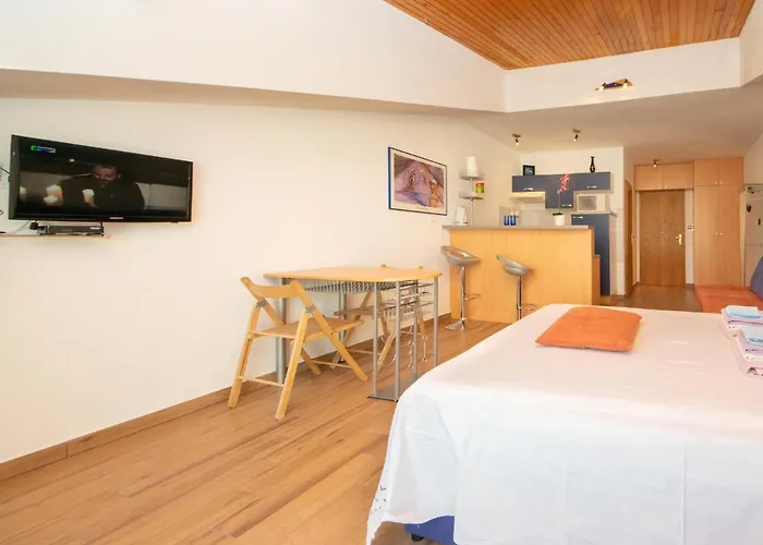Apartman Apartment Šarić-2 by Interhome