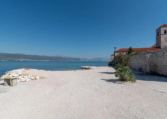 Apartman Apartment Šarić-2 by Interhome Trogir