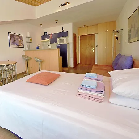 Apartament Saric-2 By Interhome