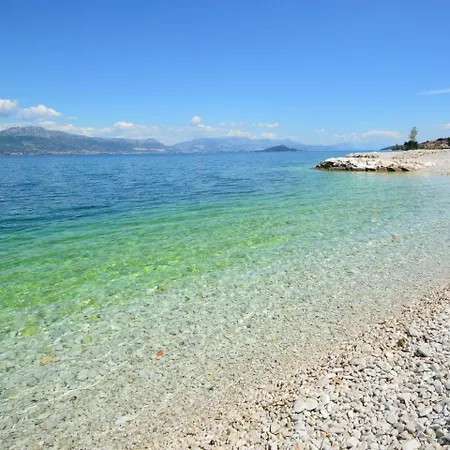 Saric-2 By Interhome